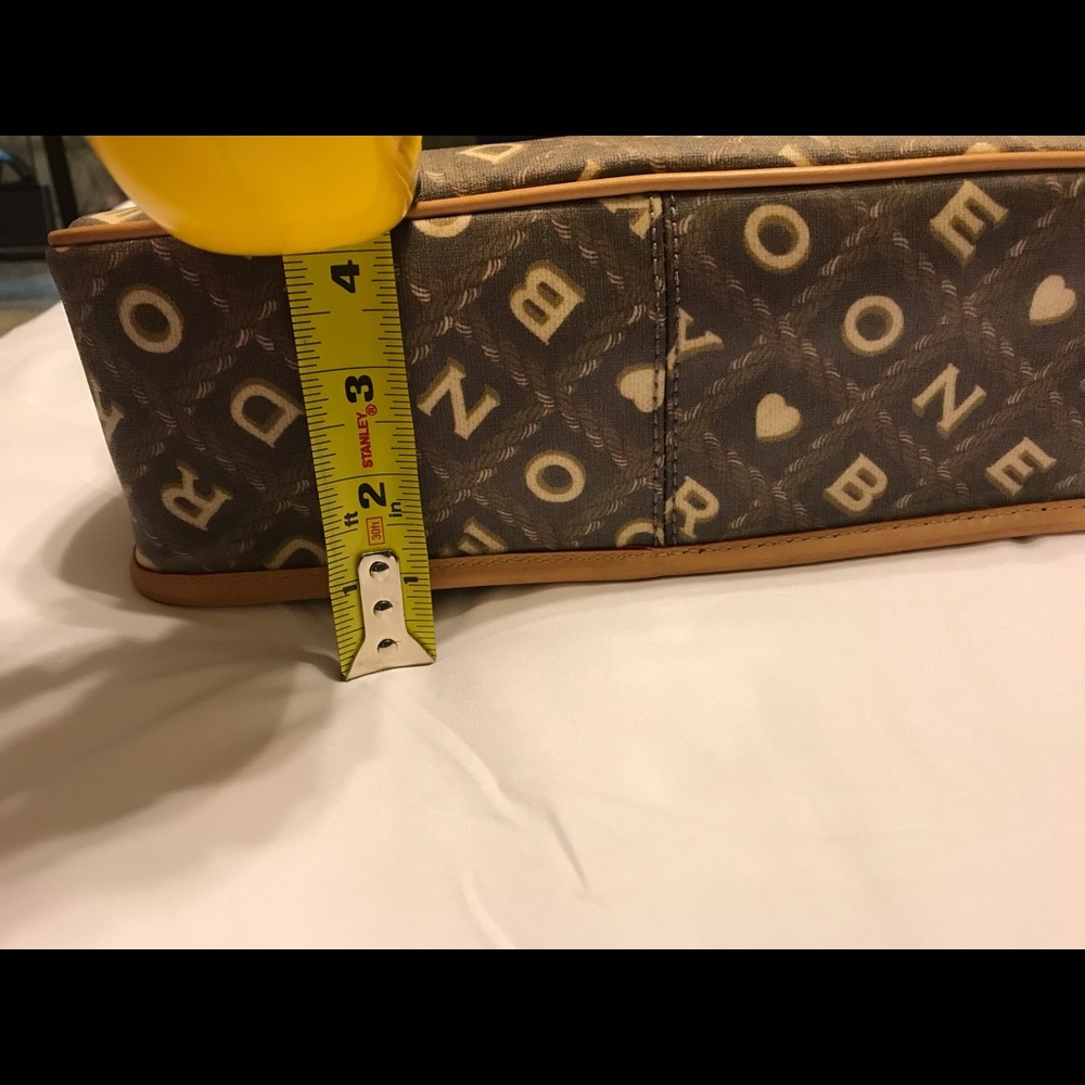 Dooney and Bourke Crossword Pattern Brown/Coffee Handbag Purse Large F… - Picture 4 of 11
